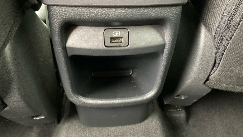 Nissan Juke 1.0 DiG-T 114 N-Connecta 5dr Petrol Hatchback